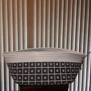 Winifred & Lily PAWS Design Pet Toy Accessory Storage Organizer Basket NEW